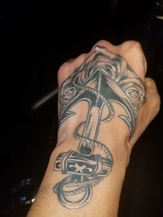 Living Canvas Body Piercing & Tattoo 5