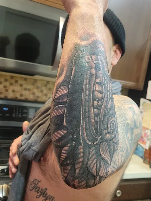 Downtown Tattoo Perris 8