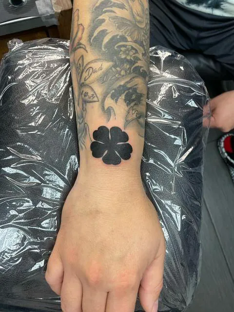 Chicano Tattoo & Piercings 3