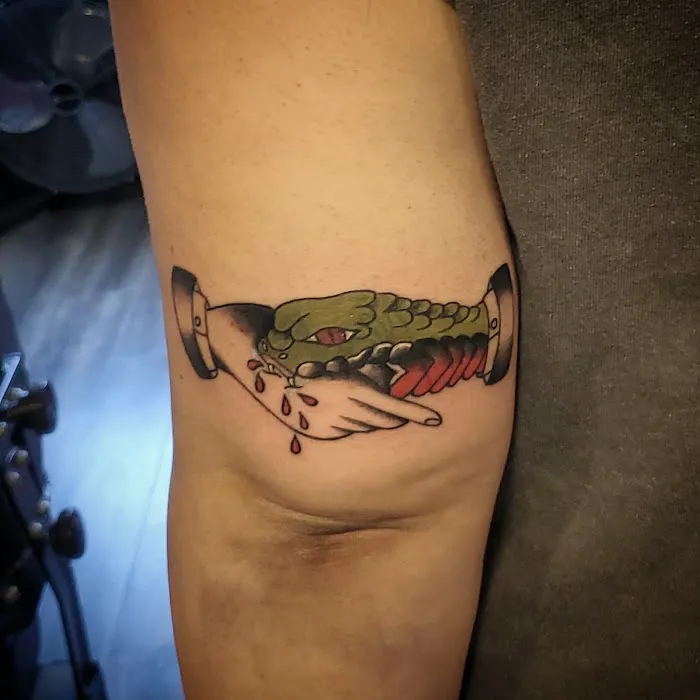 Famous Tattoo & Body Piercing 8