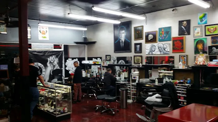 Ventura Tattoo & Piercing 6