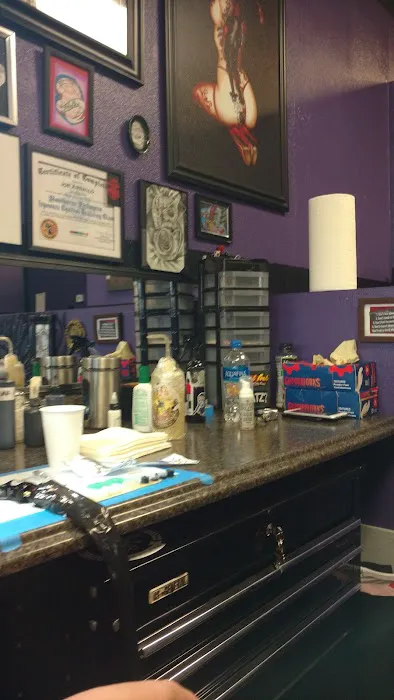 Hidn Tattoo shop 0