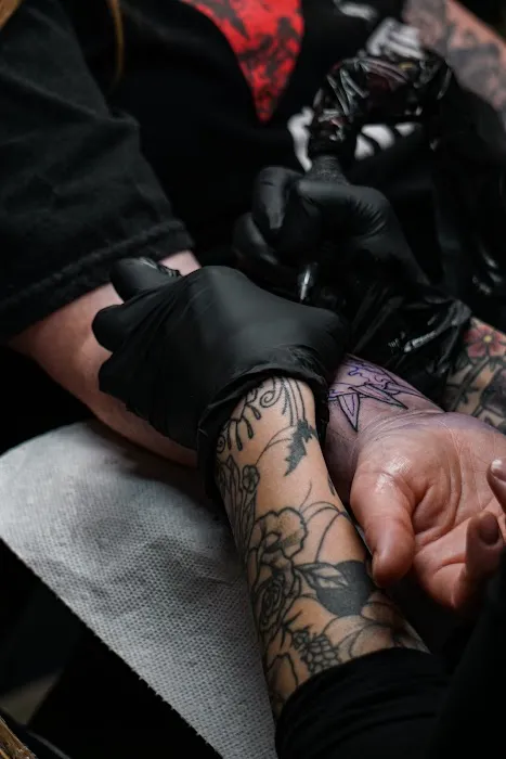Black Bee Tattoo Parlor 2