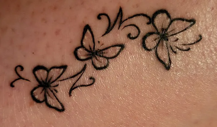 Left coast tattoo studio 2