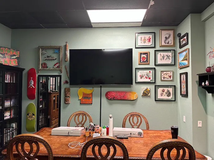 CAPTAIN TATTOO ART STUDIO 3