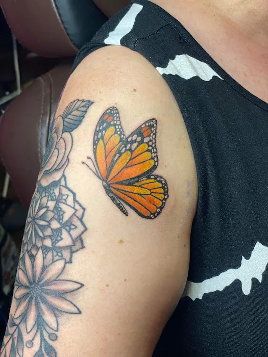 Cosmic tattoo studio 4