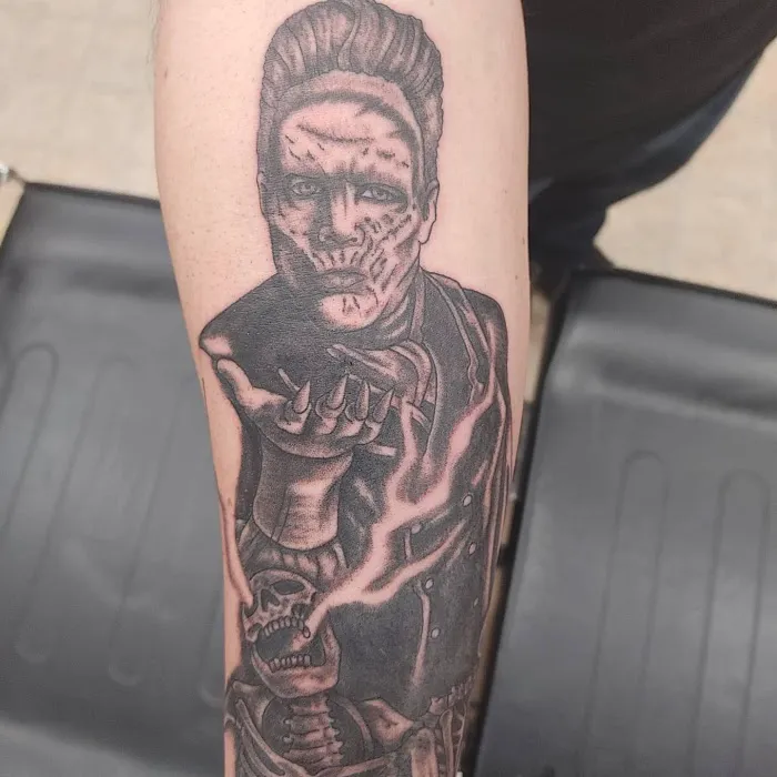 #1 Smokin Guns Tattooz 1