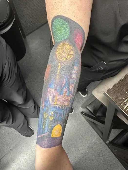 Plus Ultra Tattoo Studio 7