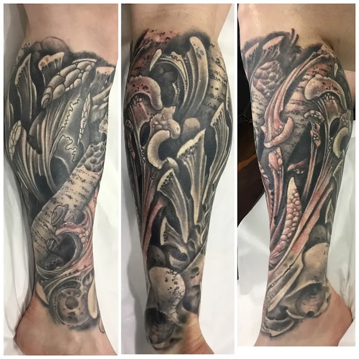 Atomic Art Tattoo Studio aka Dust Tattoo 2