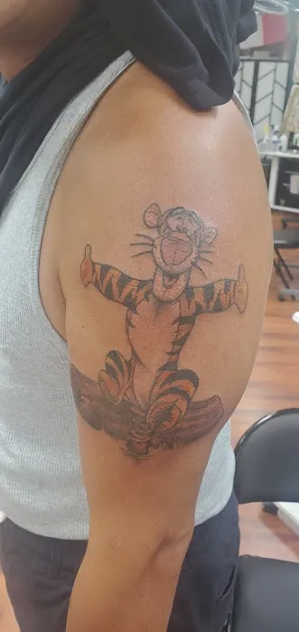 Living Art Tattoo Studio 5