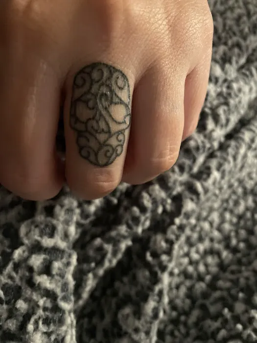 Living Art Tattoo Studio 8