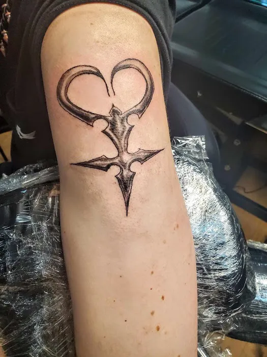 Equinox Tattoo Collective & Gallery 5