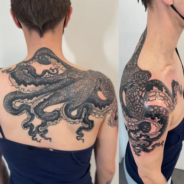 Paradox Studio - Ashley Antolin Tattoos and Art 3