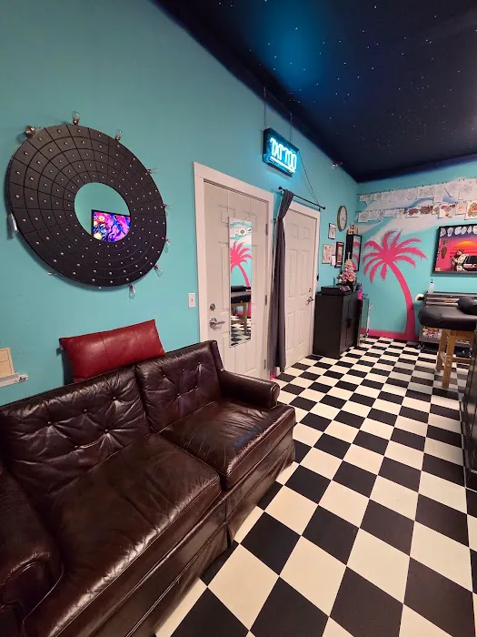 Raving Artist Tattoo Studio 2