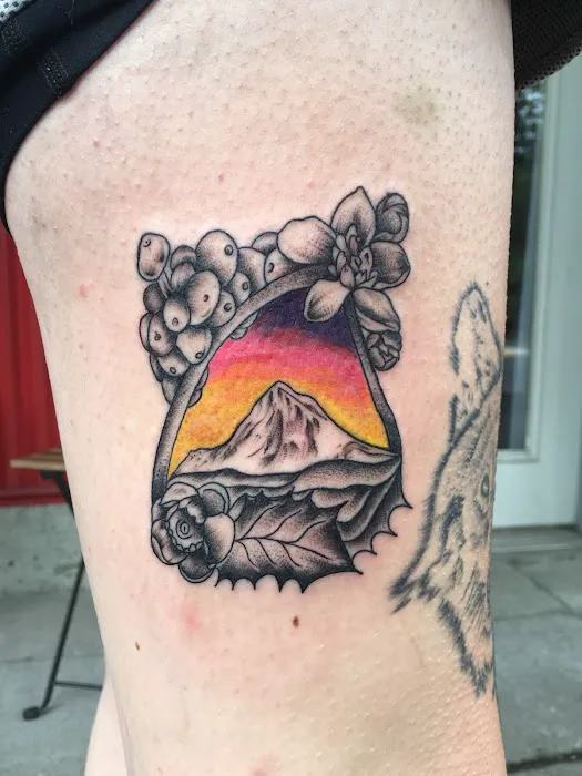 Raving Artist Tattoo Studio 6