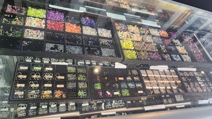 Multnomah Body Piercing & Tattoo 9