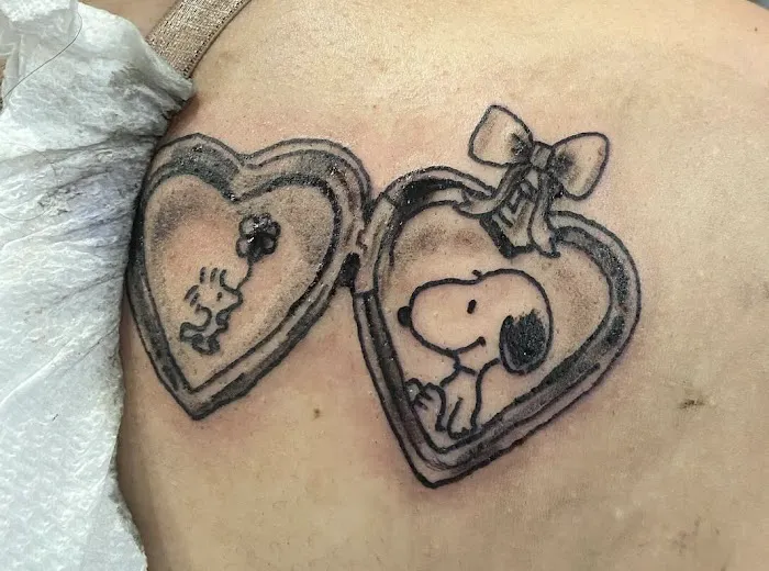 Robot Piercing and Tattoo 8