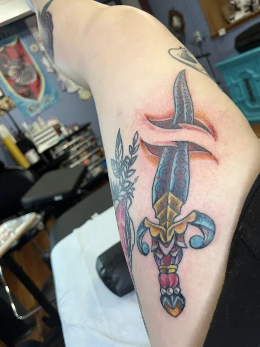 Robot Piercing and Tattoo 4