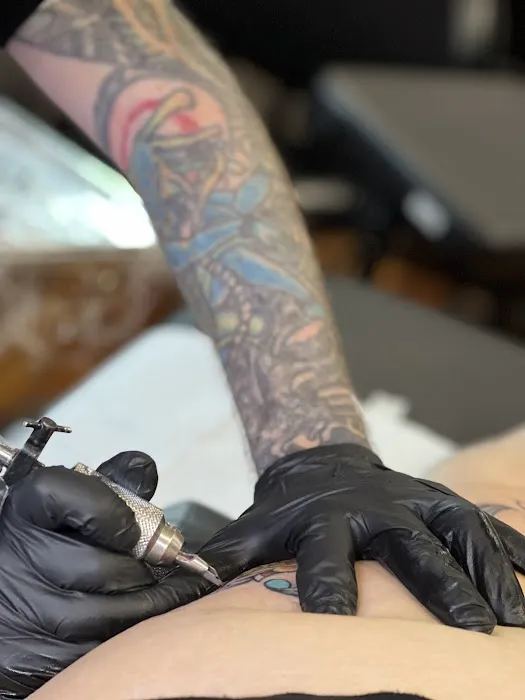 Robot Piercing and Tattoo 9