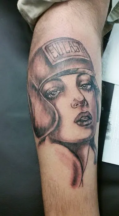 AJ Tattooist 6