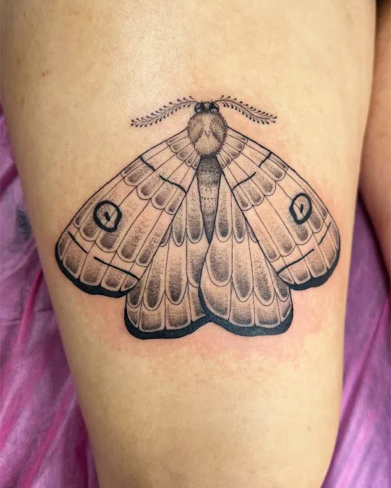 Full Circle Tattoo and Salon 7