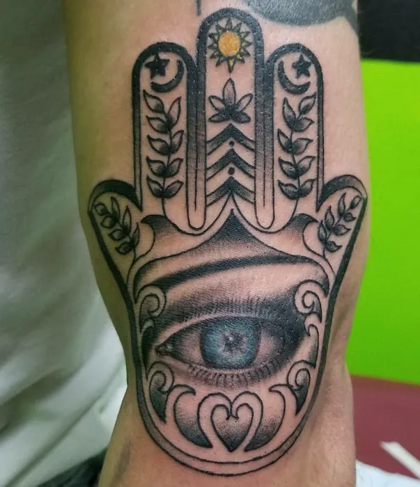 Studio X Tattoos & Piercings 9