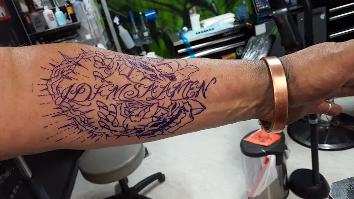 Sinister Tattoo Studio 9
