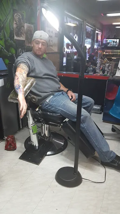 Sinister Tattoo Studio 7