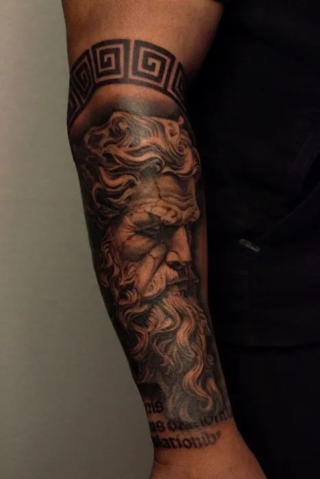 Beneficial Tattoo Studio 8