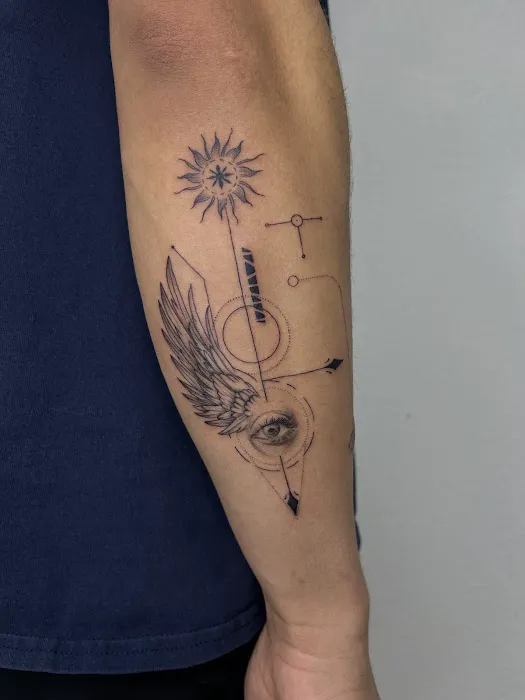 Beneficial Tattoo Studio 9