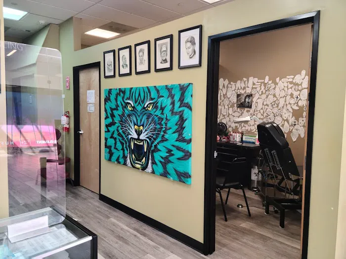 Euphoria Body Piercing & Tattoo 8