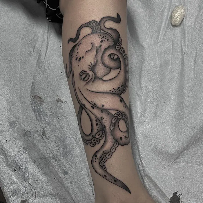 The Emerald Tattoo Parlor 9