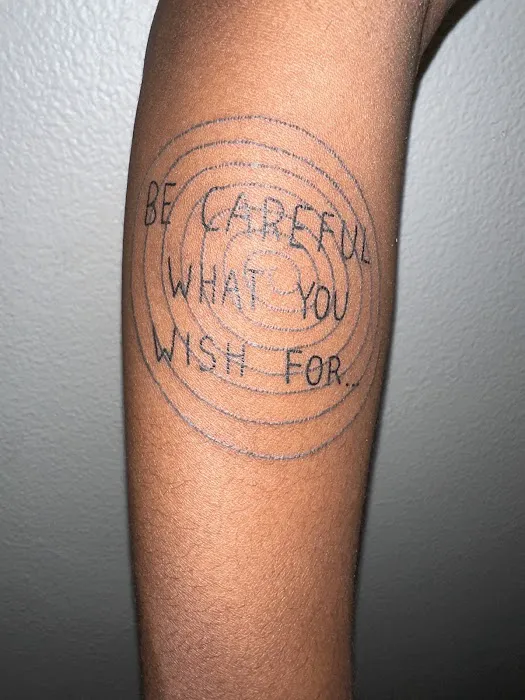 Shade & Lines Art Collective, Tattoo and body piercing 9