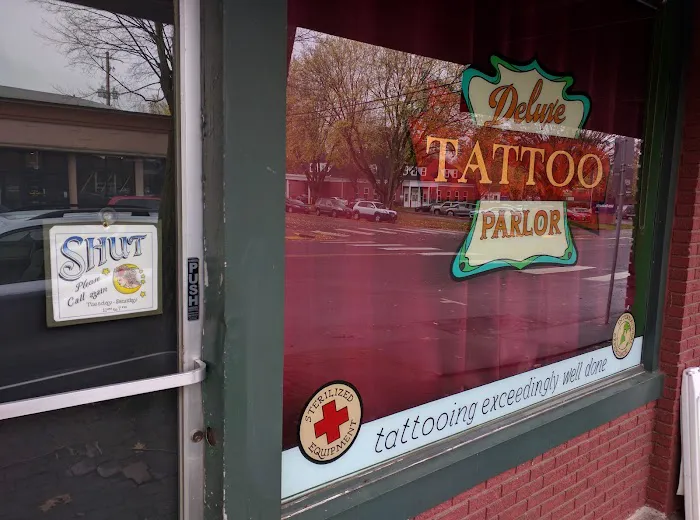 Deluxe Tattoo Parlor 2