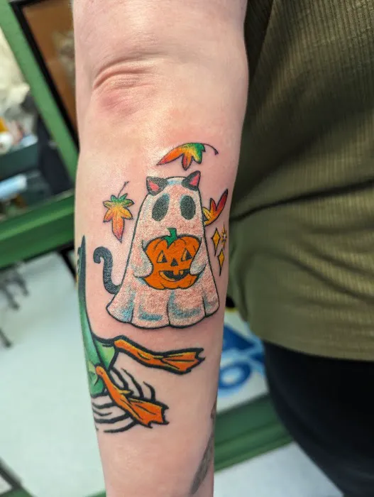 Deluxe Tattoo Parlor 5