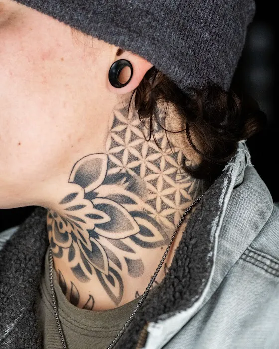 Hopeless Tattoo & Piercing 0
