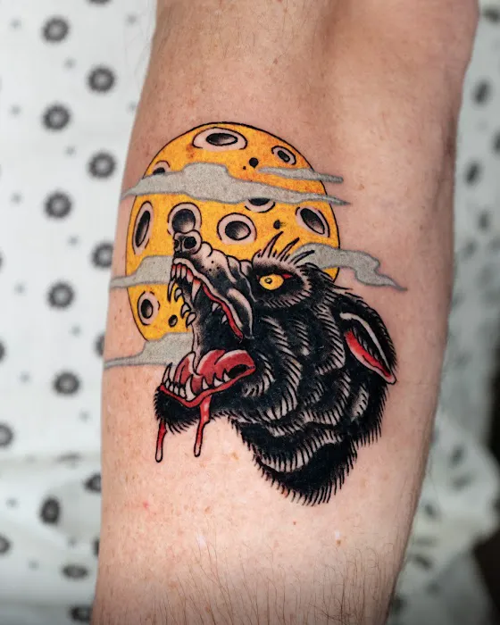 Hopeless Tattoo & Piercing 8