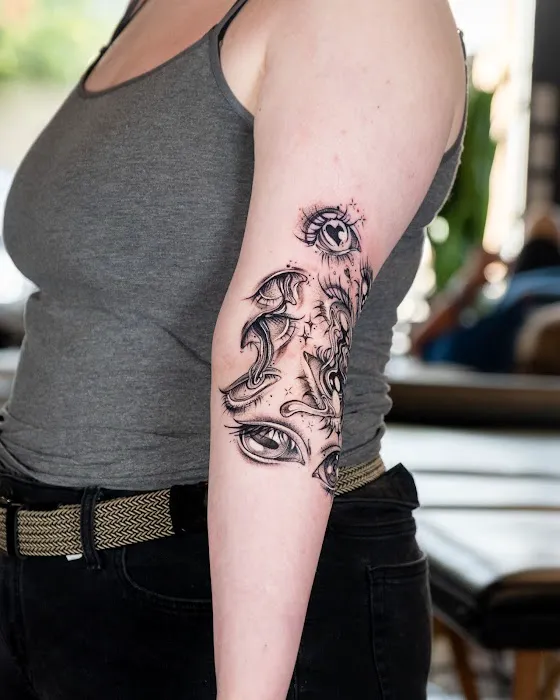 Hopeless Tattoo & Piercing 9
