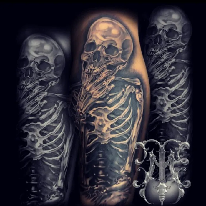Lunar Tattoo & Piercing 5