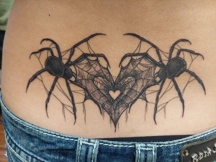 Lunar Tattoo & Piercing 7