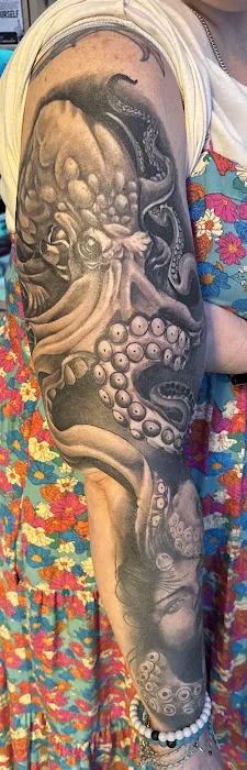 InkScribe Tattoo Studio 9