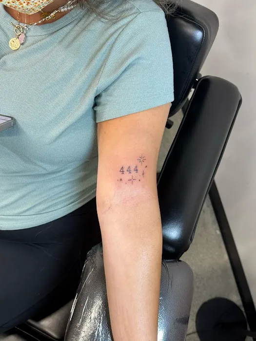 Aura Art & Ink | Aura Creative Studio 9