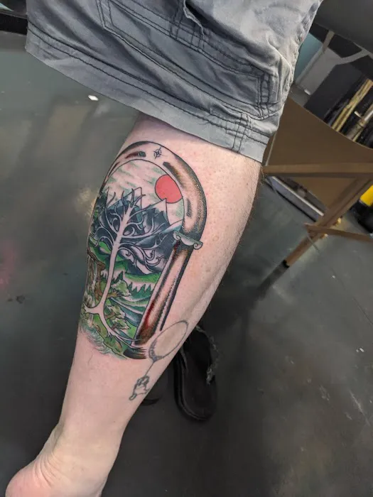 Mammoth Tattoo Studio 0