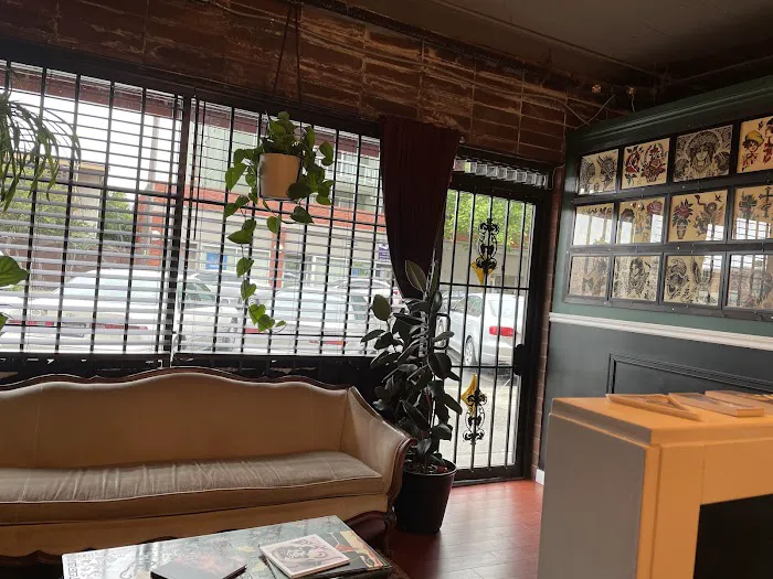 Black Dolphin Tattoo Studio 1
