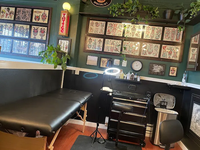 Black Dolphin Tattoo Studio 6