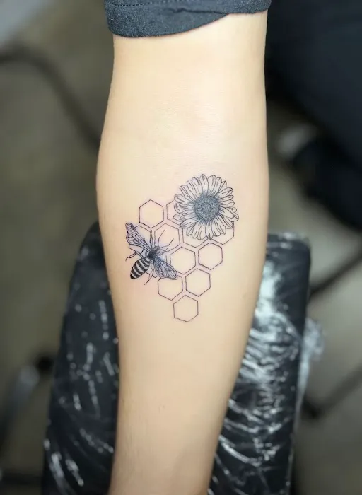 Bloom and Bones Studio 6