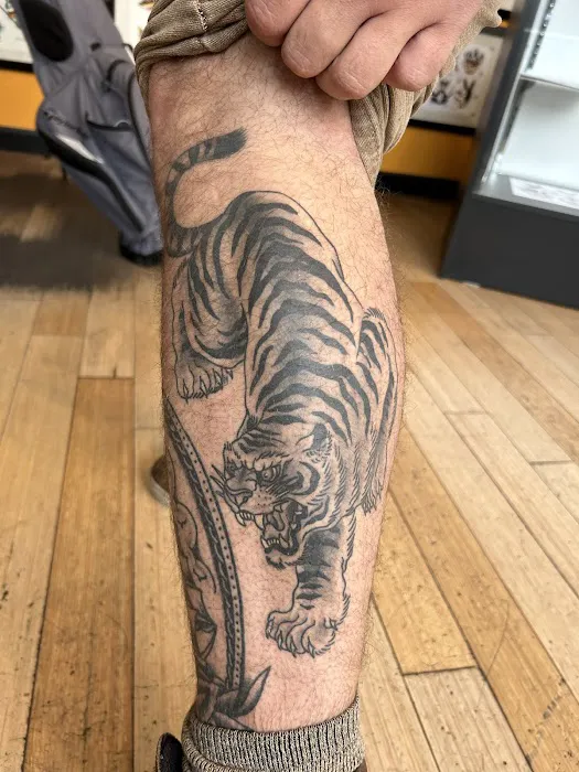 7th Street Tattoo 4
