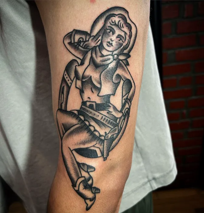 7th Street Tattoo 9