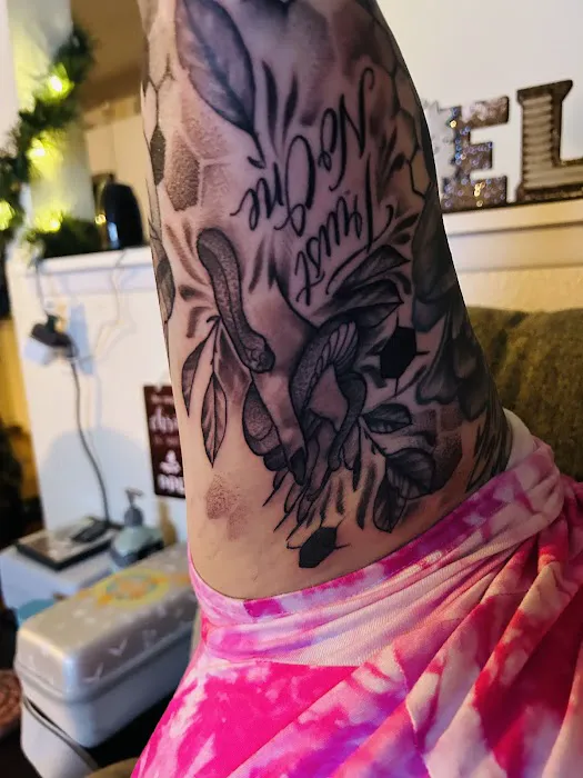 Thistle & Crow Tattoo 0