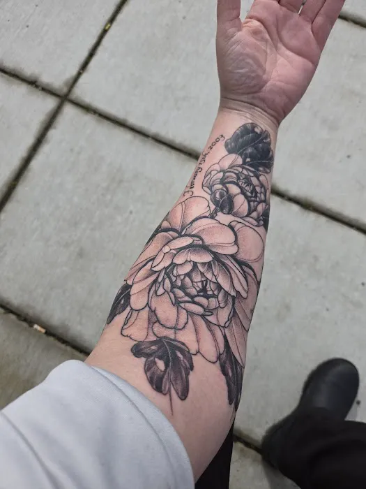 Woodwork Tattoo & Gallery 3